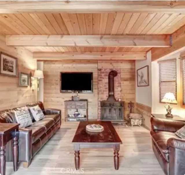 605 Kean Way, Big Bear City CA: https://media.crmls.org/medias/11289491-dbbb-4873-8fe0-f7d76dc75585.jpg