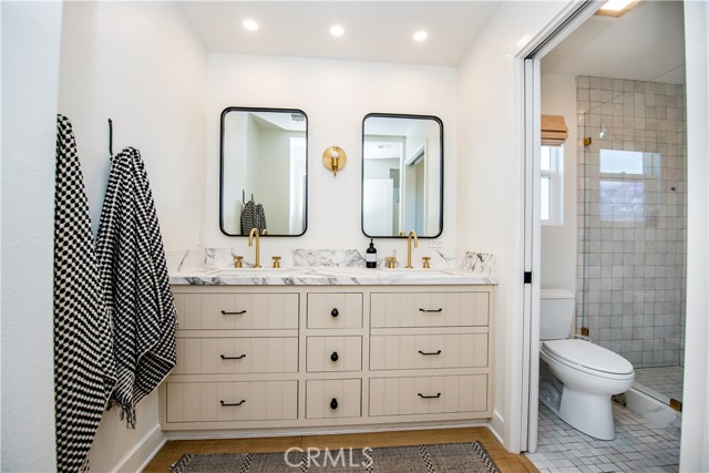 2065 Thurin Street, Costa Mesa CA: https://media.crmls.org/medias/1128b6ad-5e24-43c7-9995-0b311e6d4376.jpg