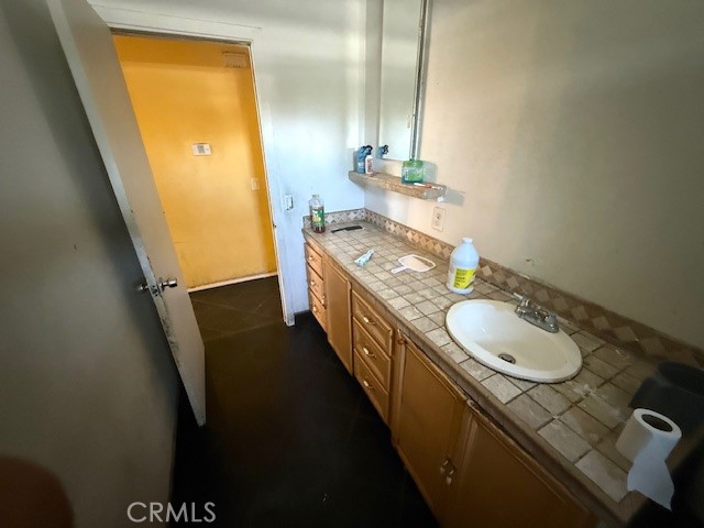 4112 S Neece Street, Corona CA: https://media.crmls.org/medias/1128d306-b0c1-4598-be78-8298835c5e1c.jpg