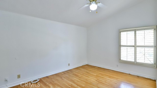 20931 Avenida Amapola, Lake Forest CA: https://media.crmls.org/medias/1128fd5b-c2ba-4875-a4bb-874d44d9541a.jpg