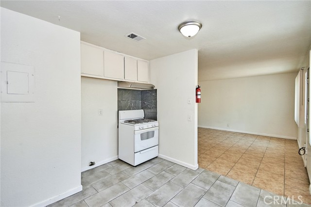 Detail Gallery Image 20 of 29 For 1074 N Willow Ave, Rialto,  CA 92376 - – Beds | – Baths