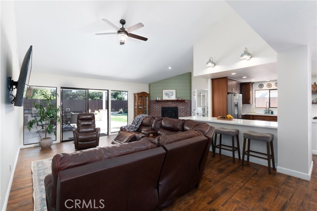 1216 Shady Glen Court, Santa Maria CA: https://media.crmls.org/medias/112a258f-f796-41ec-ad44-cd51daf5767e.jpg