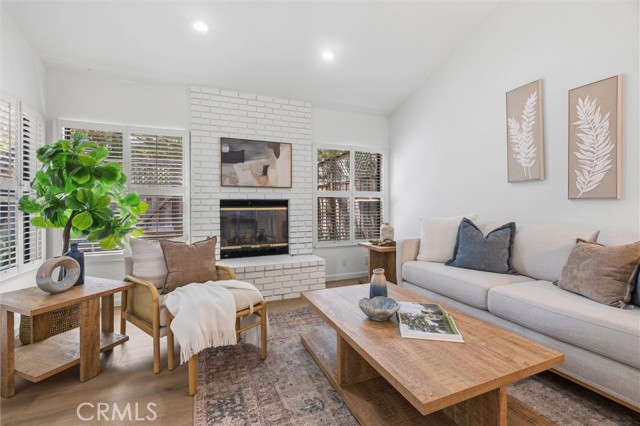 Detail Gallery Image 7 of 36 For 137 Redding Rd #B,  Campbell,  CA 95008 - 2 Beds | 2/1 Baths