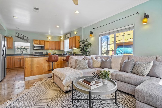 18518 Kingsdale Avenue, Redondo Beach, California 90278, 3 Bedrooms Bedrooms, ,2 BathroomsBathrooms,Residential,Sold,Kingsdale,PW22061551