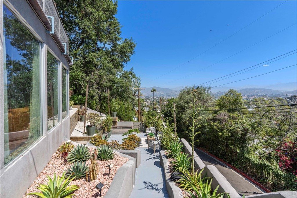 1521 N Columbus Avenue Glendale img 29