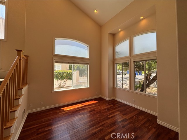 Detail Gallery Image 5 of 26 For 2118 Clark Ln a,  Redondo Beach,  CA 90278 - 4 Beds | 3/1 Baths