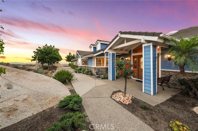 40115 Via Cordova, Temecula CA: https://media.crmls.org/medias/112ae5c6-0975-4a8f-9a91-348f08706be4.jpg