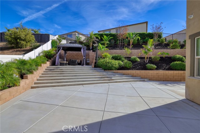 2668 Half Dome Court, Jurupa Valley CA: https://media.crmls.org/medias/112af287-f913-4ce6-b36b-b2371bd4b409.jpg