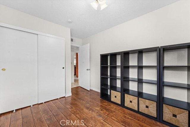 2 Bed Home for Sale in Van Nuys, California
