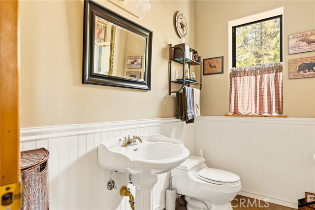 Detail Gallery Image 15 of 37 For 2550 Valkyrie Dr, Running Springs,  CA 92382 - 3 Beds | 2/1 Baths