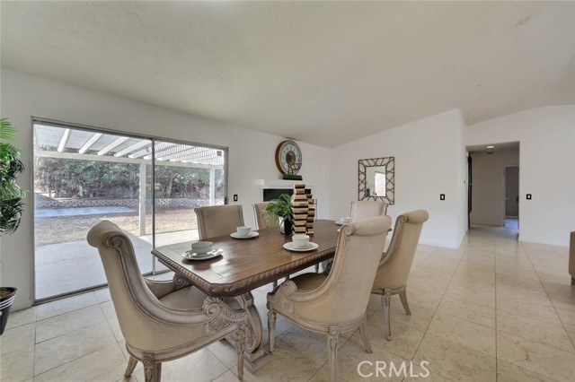 Detail Gallery Image 12 of 27 For 25252 Delphinium Ave, Moreno Valley,  CA 92553 - 4 Beds | 2 Baths