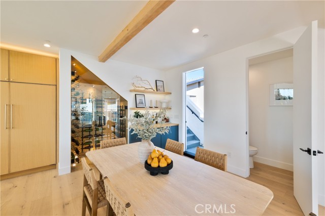 Detail Gallery Image 17 of 54 For 707 2nd St, Hermosa Beach,  CA 90254 - 4 Beds | 4/1 Baths