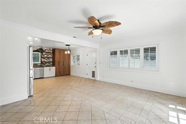 Detail Gallery Image 7 of 31 For 414 N Gertruda #B,  Redondo Beach,  CA 90277 - 3 Beds | 2 Baths