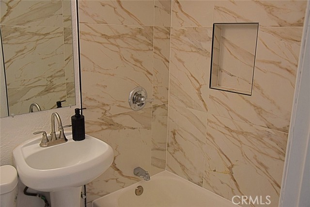 Detail Gallery Image 20 of 35 For 416 W Park, Ontario,  CA 91762 - 2 Beds | 1 Baths