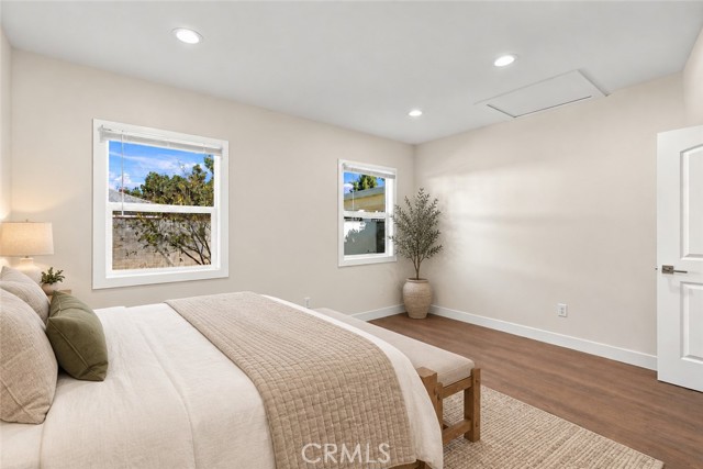18745 Sunburst Street photo 23