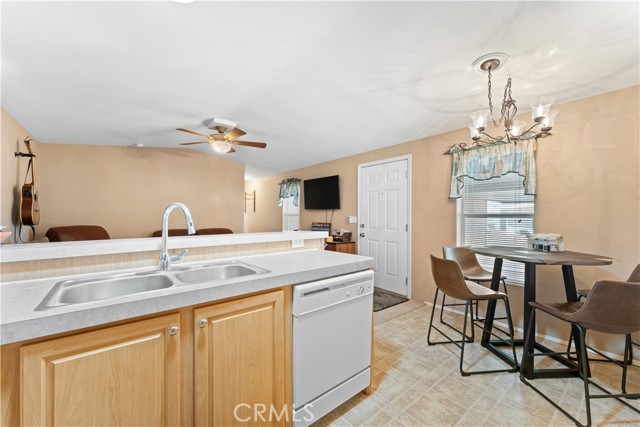 Detail Gallery Image 16 of 58 For 5900 Colorado River Rd #18,  Blythe,  CA 92225 - 3 Beds | 2 Baths