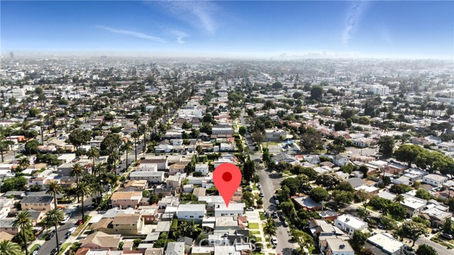 3031 3033 Vineyard Avenue, Los Angeles CA: https://media.crmls.org/medias/112fe846-3b5e-4e3b-ab66-590fd2caef08.jpg