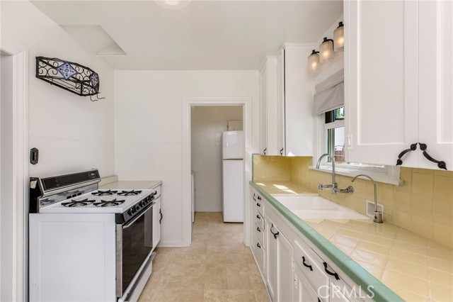 Detail Gallery Image 19 of 28 For 1323 5th St, Glendale,  CA 91201 - 2 Beds | 1 Baths