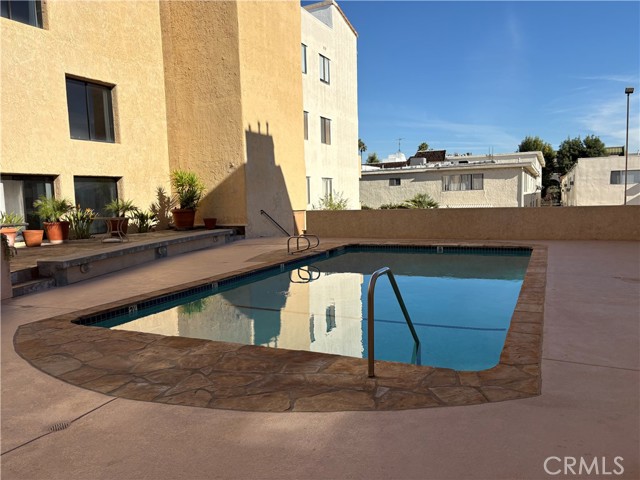 Detail Gallery Image 23 of 62 For 5310 Zelzah #303,  Encino,  CA 91316 - 2 Beds | 2 Baths