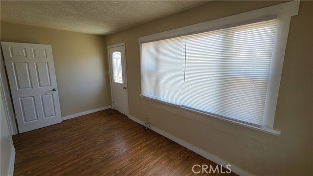 Detail Gallery Image 4 of 33 For 958 S Prospect St a,  Porterville,  CA 93257 - 2 Beds | 1 Baths