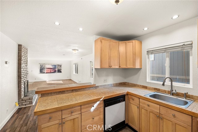 Detail Gallery Image 19 of 44 For 314 W Aeroplane, Big Bear City,  CA 92314 - 2 Beds | 2 Baths