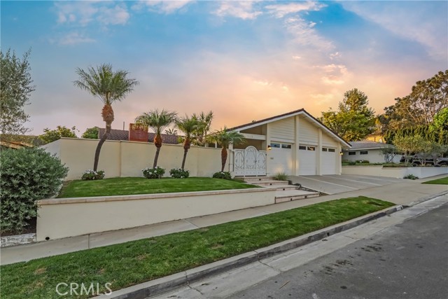 Detail Gallery Image 4 of 50 For 1529 Keel Drive, Newport Beach,  CA 92625 - 4 Beds | 2/1 Baths