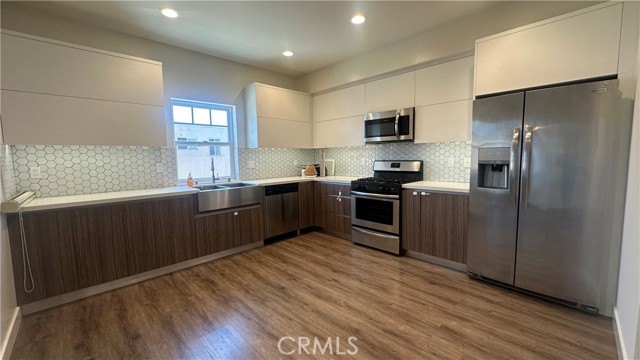 4818 Satsuma Avenue, North Hollywood CA: https://media.crmls.org/medias/11335e44-0e17-4408-adfc-91644930f66c.jpg