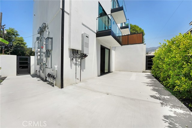4036 Rosemont Avenue, Montrose CA: https://media.crmls.org/medias/11337eb6-e631-4266-953a-e31b820f759a.jpg