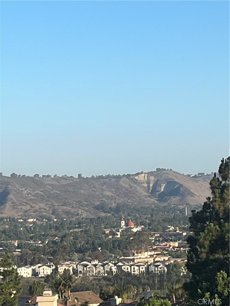 https://media.crmls.org/medias/1133beff-958d-4360-983c-a4f2f370a902.jpg?preset=X-Large