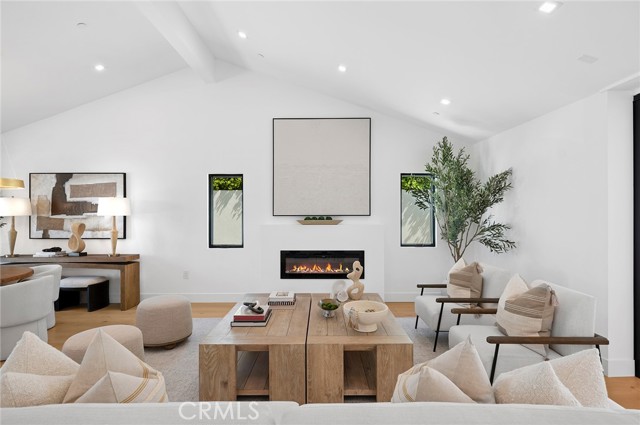Detail Gallery Image 6 of 35 For 281 Santo Tomas Ave, Costa Mesa,  CA 92627 - 4 Beds | 4/1 Baths