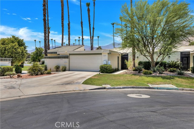 Detail Gallery Image 1 of 33 For 1013 Saint Thomas Cir, Palm Springs,  CA 92264 - 2 Beds | 2 Baths