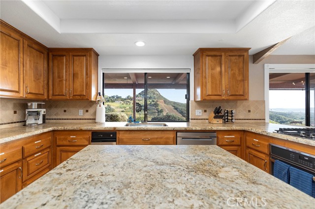 Detail Gallery Image 27 of 75 For 4613 Sleeping Indian Rd, Fallbrook,  CA 92028 - 4 Beds | 2/1 Baths