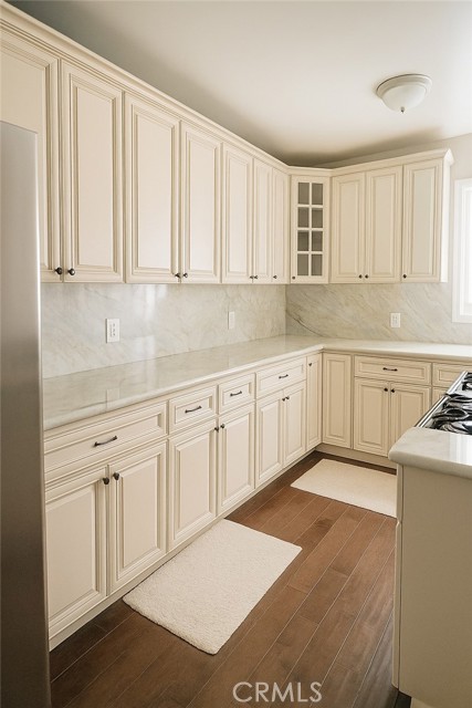 5141 Auckland Avenue, Toluca Lake CA: https://media.crmls.org/medias/1135537a-39ce-4793-8b7e-a1263a7da7c0.jpg