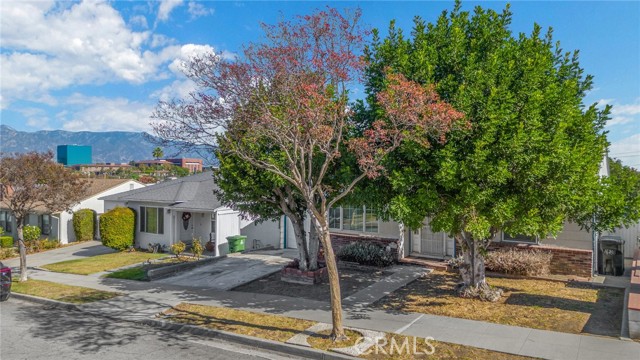 Detail Gallery Image 4 of 36 For 1620 Grand View Dr, Alhambra,  CA 91803 - 3 Beds | 1 Baths