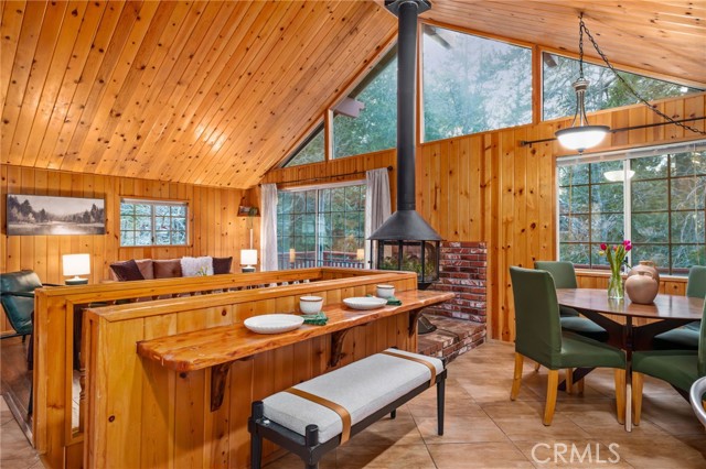 Detail Gallery Image 11 of 40 For 32143 West Dr, Running Springs,  CA 92382 - 2 Beds | 1/1 Baths