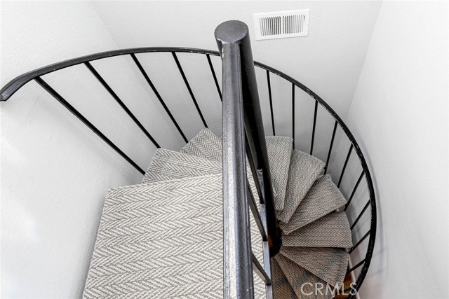 Photo #21 Circular Stair