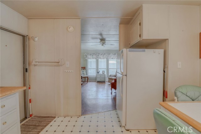12995 6th, Yucaipa CA: https://media.crmls.org/medias/1136b9ea-3ace-4a62-b91d-59aaae15f635.jpg