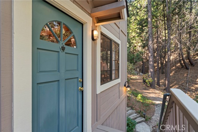 Detail Gallery Image 5 of 52 For 458 Annandale Dr, Lake Arrowhead,  CA 92352 - 3 Beds | 2/1 Baths