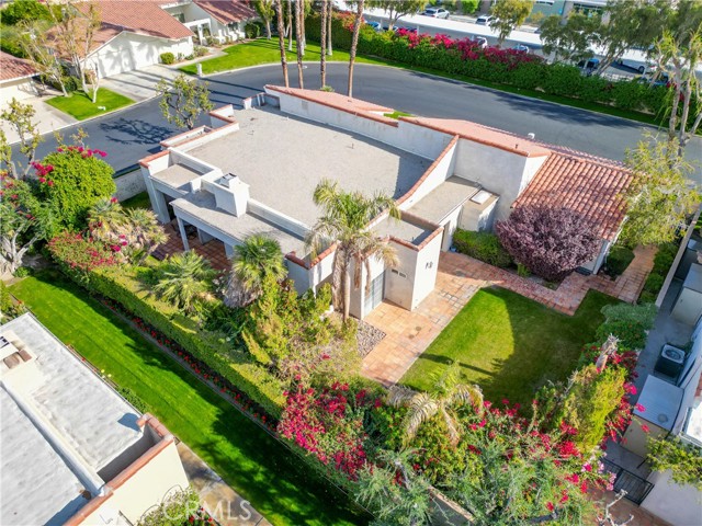 106 Estrella Street, Rancho Mirage CA: https://media.crmls.org/medias/1136f8e0-3828-4469-ae07-d7d5e6e8fa01.jpg