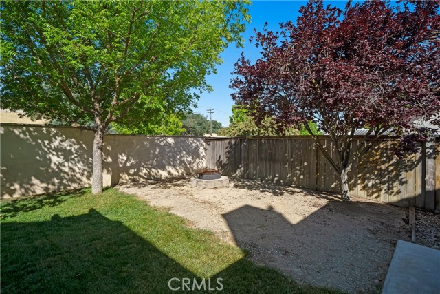 221 Silver Oak Drive, Paso Robles CA: https://media.crmls.org/medias/11373c5b-29eb-4520-8486-6a1085609dad.jpg