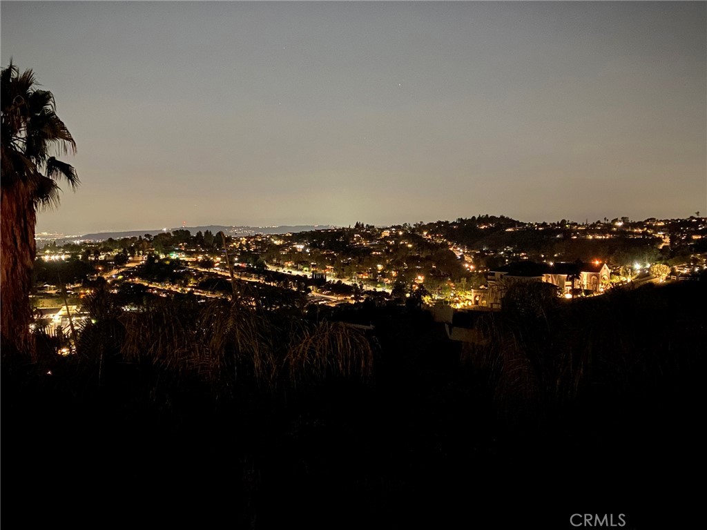 https://media.crmls.org/medias/113771d9-67b1-4d65-976c-3fd8ad95cefb.jpg?preset=X-Large