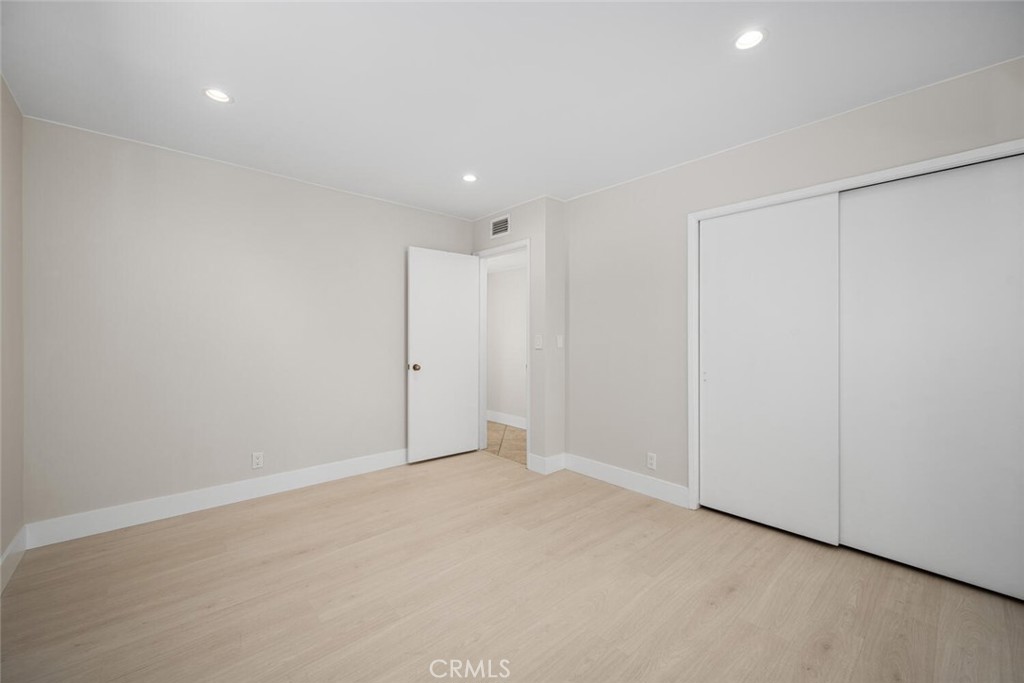 https://media.crmls.org/medias/113870b6-7c29-4908-98bf-e8b4e818cf01.jpg?preset=X-Large