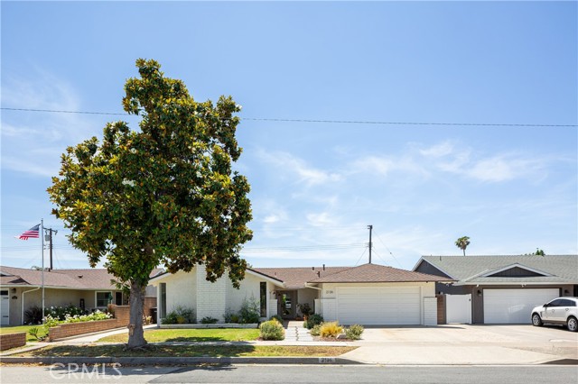 2136 E Jackson Avenue, Orange CA: https://media.crmls.org/medias/1139e7c0-41b0-453f-b13e-942c4749d0bc.jpg