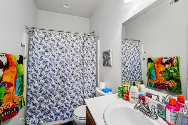 Detail Gallery Image 15 of 25 For 7153 Gypsum, Jurupa Valley,  CA 92509 - 4 Beds | 3/1 Baths