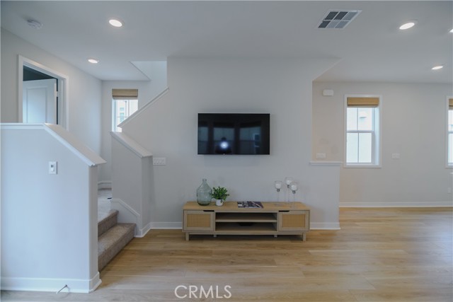 21 Welltree Way, Rancho Mission Viejo CA: https://media.crmls.org/medias/113b3622-7e9d-4dc5-8985-91b3cb63e15d.jpg
