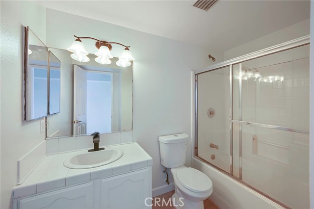 1211 E Carson Street, Carson CA: https://media.crmls.org/medias/113be8fb-0613-472c-9eef-82e265baeb2f.jpg