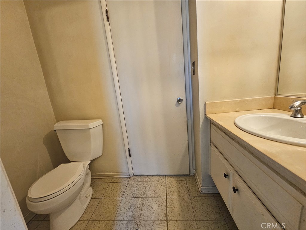 https://media.crmls.org/medias/113c571c-9445-4f76-9fd6-1a0692119b41.jpg?preset=X-Large