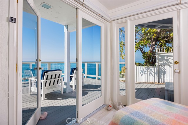 2691 Victoria, Laguna Beach CA: https://media.crmls.org/medias/113c68c3-0093-42f7-bda3-ef088a175c52.jpg