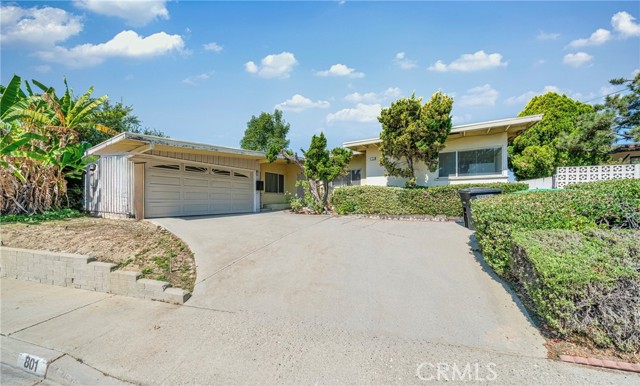 801 S Bradshawe Avenue, Monterey Park CA: https://media.crmls.org/medias/113c7054-e867-4da0-ae27-18341f5fb3f8.jpg