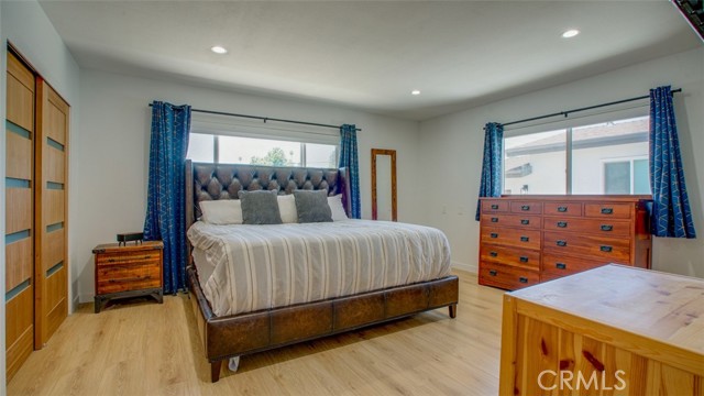 23853 Hatteras Street, Woodland Hills CA: https://media.crmls.org/medias/113c7f94-dd5a-4da8-b9cf-95f5fe249ab9.jpg